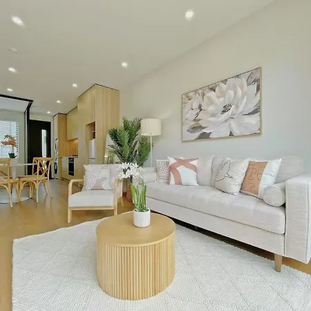 Modern 2-Bedroom Townhouse In Grey Lynn